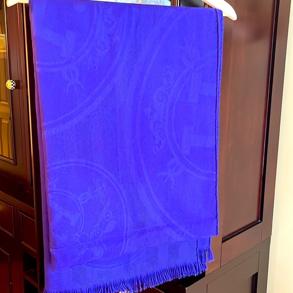 Hermes Royal Blue Scarf - Picture 1 of 4